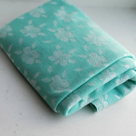 1960s 1970s Vintage 1 3/4Yards Mint Green Pearlized Cream Polyester Fabric #79 - Picture 5 of 9